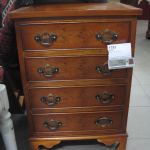 439 1753 CHEST OF DRAWERS